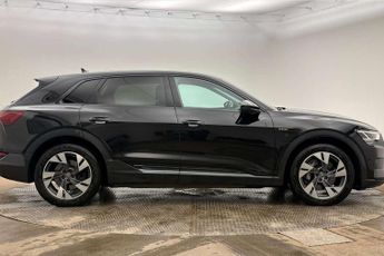 Audi E-Tron 