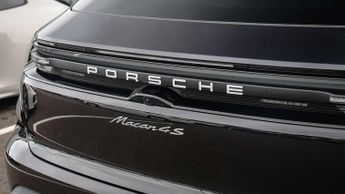 Porsche Macan 