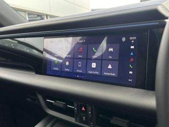 Porsche Macan Electric 
