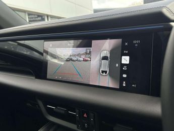Porsche Macan Electric 