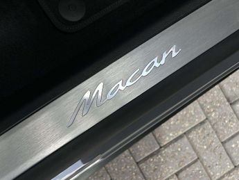 Porsche Macan Electric 