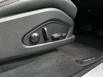 Porsche Macan Electric 