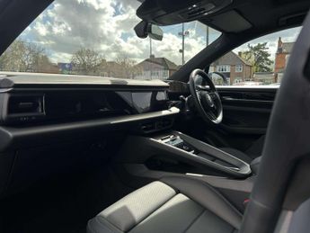 Porsche Macan Electric 