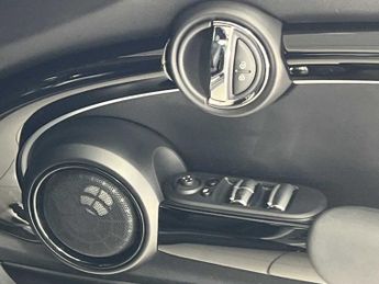 MINI Convertible Cooper Exclusive