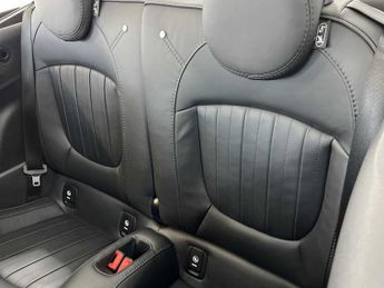 MINI Convertible Cooper Exclusive