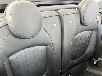 MINI Convertible Cooper Exclusive