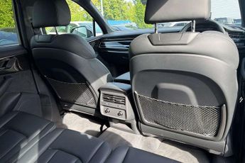 Audi Q7 Black Edition