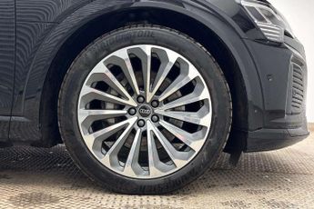 Audi Q8 S Line