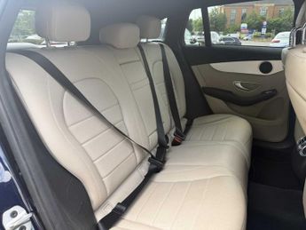 Mercedes-Benz EQC Sport