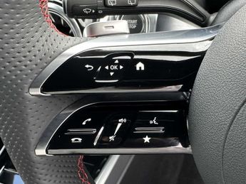 Mercedes-Benz EQB AMG Line Premium