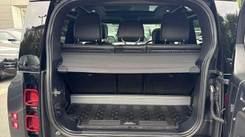 Land Rover Defender X-Dynamic HSE