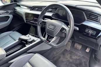Audi E-Tron Black Edition