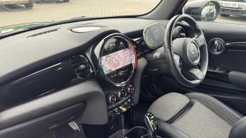 MINI Hatchback Cooper S Level 2
