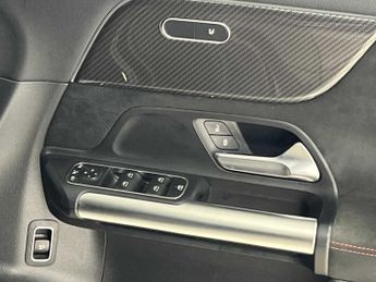 Mercedes-Benz GLA AMG Line