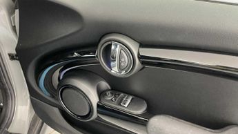 MINI Hatchback Cooper S Level 2