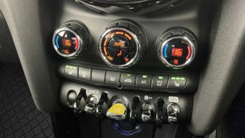 MINI Hatchback Cooper S Level 2