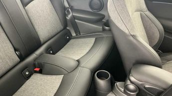 MINI Hatchback Cooper S Level 2