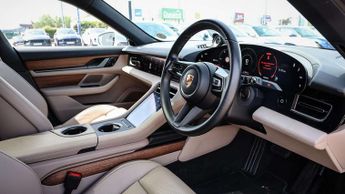 Porsche Taycan 