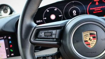Porsche Taycan 