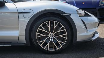 Porsche Taycan 