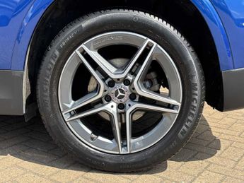 Mercedes-Benz GLA AMG Line
