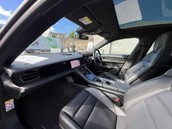 Porsche Taycan 4S