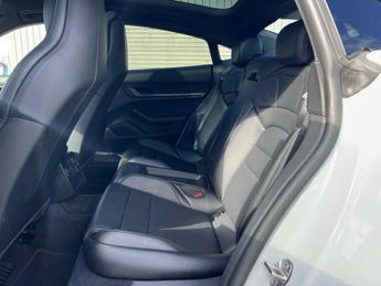 Porsche Taycan 4S