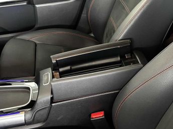Mercedes-Benz GLA AMG Line