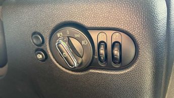 MINI Hatchback Cooper S Level 1