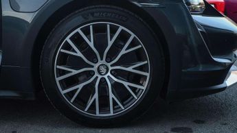 Porsche Taycan 