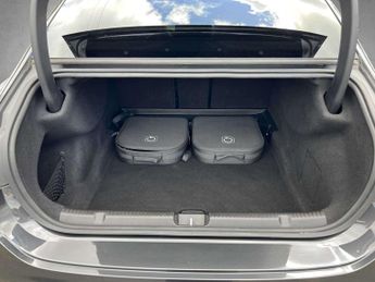 Mercedes-Benz EQE AMG Line