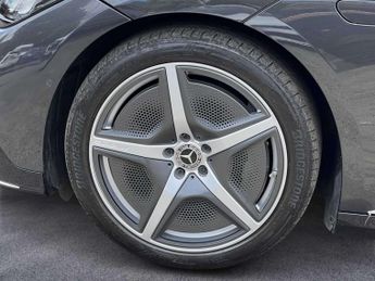 Mercedes-Benz EQE AMG Line