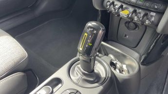 MINI Hatchback Cooper S Level 2