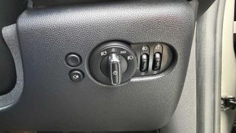 MINI Hatchback Cooper Exclusive