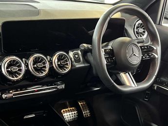 Mercedes-Benz EQB AMG Line Executive