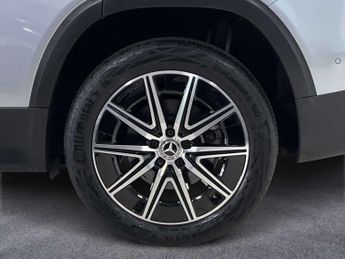 Mercedes-Benz EQB AMG Line Executive