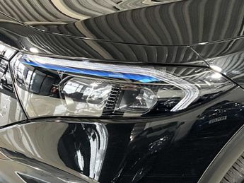Mercedes-Benz EQB AMG Line Executive