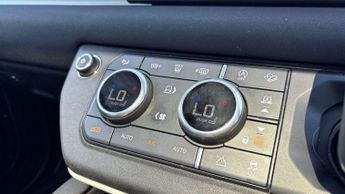 Land Rover Defender X-Dynamic SE