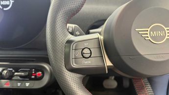 MINI Cooper SE Sport