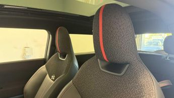 MINI Cooper SE Sport