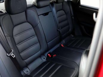 Porsche Macan Models 