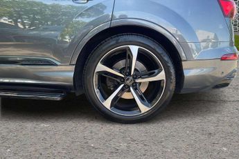 Audi Q7 S Line