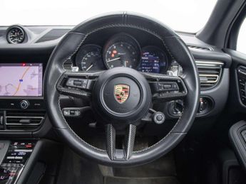 Porsche Macan Estate 