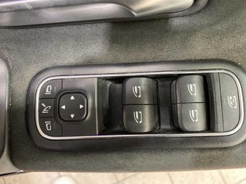 Mercedes-Benz Cla AMG Line