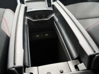 Mercedes-Benz EQB AMG Line Executive