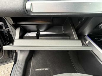 Mercedes-Benz EQB AMG Line Executive