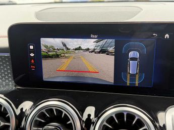 Mercedes-Benz EQB AMG Line Executive