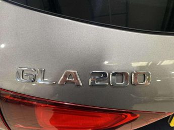 Mercedes-Benz GLA AMG Line