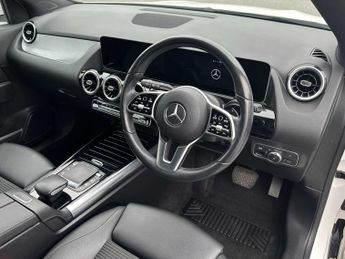 Mercedes-Benz GLA Sport