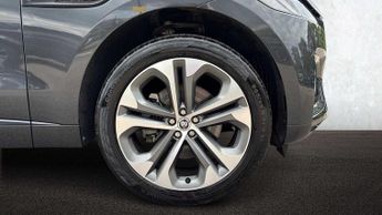 Jaguar F-PACE R-Dynamic HSE Black 90th Anniversary Edition